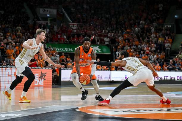 球队重回正 球队重回正