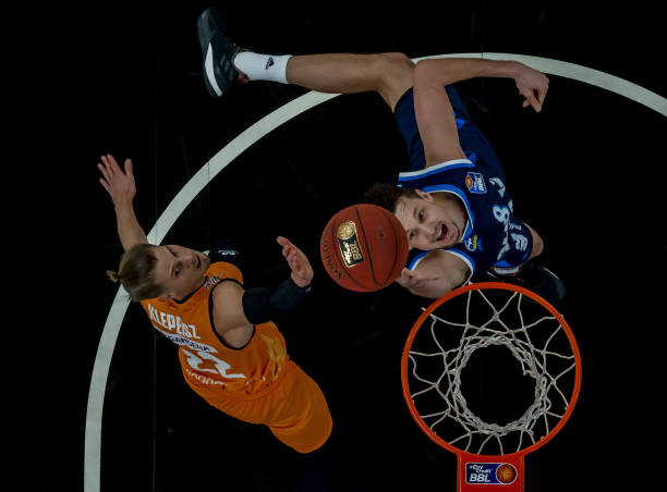 也可能对球 也可能对球