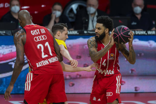 榜首对决 榜首对决