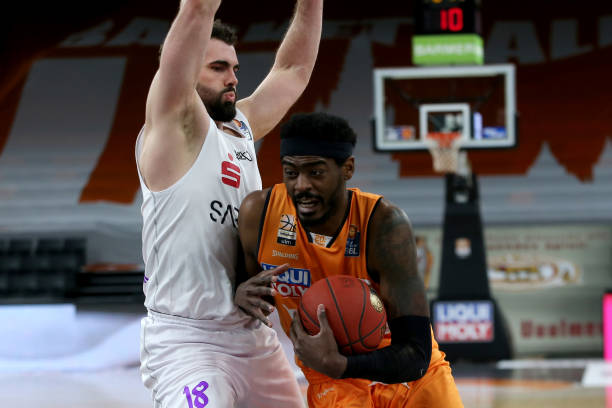 即便在伤愈 即便在伤愈